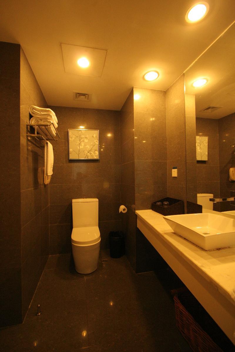 Yi-Wu Commatel Hotel Guangzhou Exterior foto